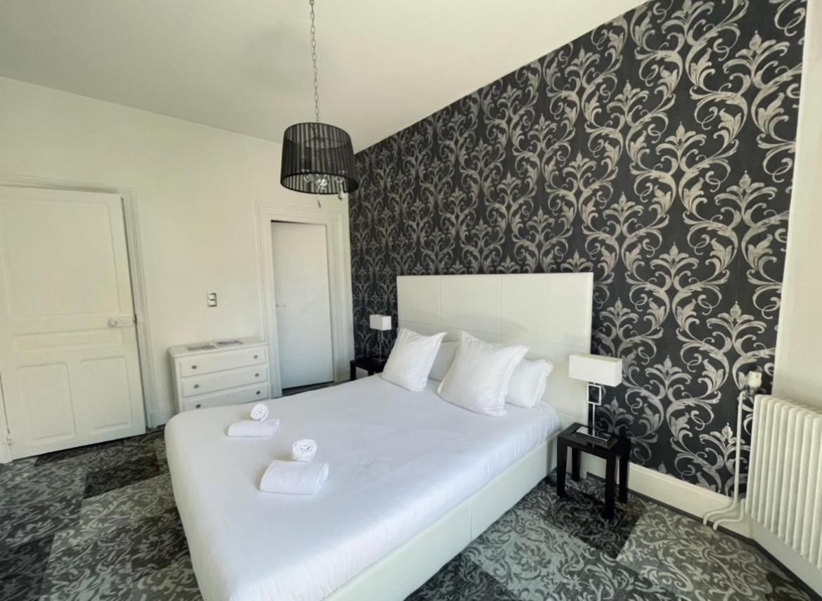 Coeur De Longchamp - T2 Elegant Et Raffine Apartment